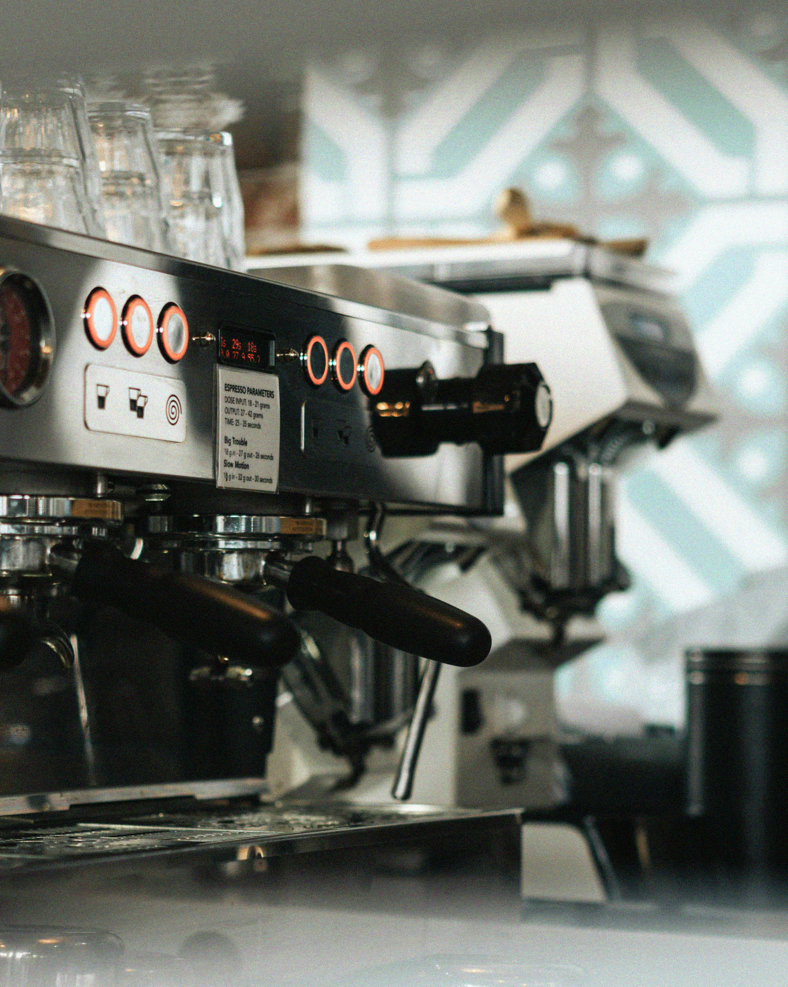 commercial coffee machines & espresso maker with mugs